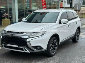 Xe Mitsubishi Outlander 2.0 CVT 2020