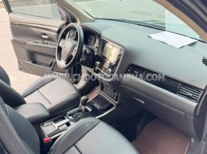 Xe Mitsubishi Outlander Premium 2.0 CVT 2021
