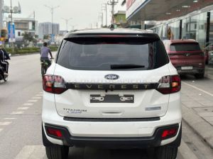 Xe Ford Everest Ambiente 2.0 4x2 AT 2018
