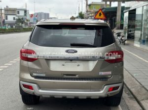Xe Ford Everest Titanium 2.2L 4x2 AT 2016