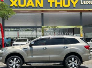 Xe Ford Everest Titanium 2.2L 4x2 AT 2016