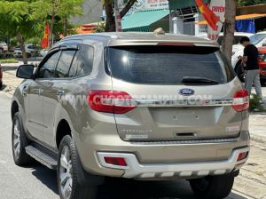 Xe Ford Everest Titanium 2.2L 4x2 AT 2016