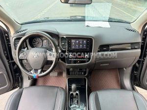 Xe Mitsubishi Outlander 2.0 CVT 2021