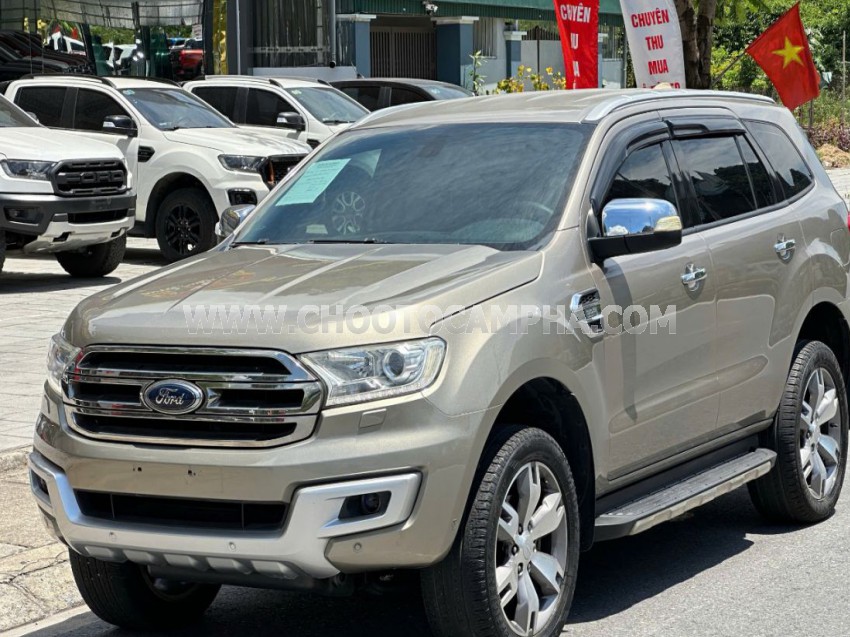 Ford Everest Titanium 2.2L 4x2 AT 2016