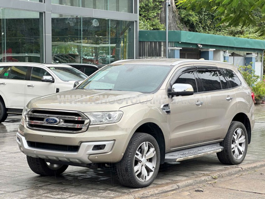 Ford Everest Titanium 2.2L 4x2 AT 2016