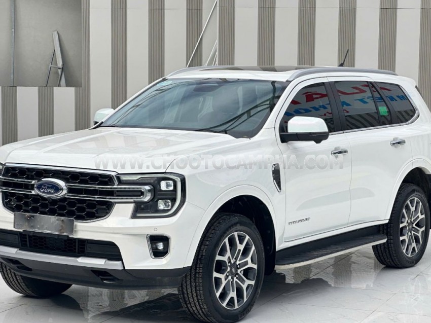 Ford Everest Titanium 2.0L 4x2 AT 2024