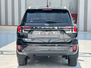 Xe Ford Everest Titanium 2.0L 4x2 AT 2024