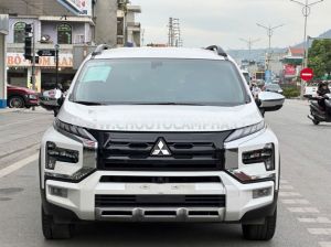 Xe Mitsubishi Xpander Cross 1.5 AT 2024
