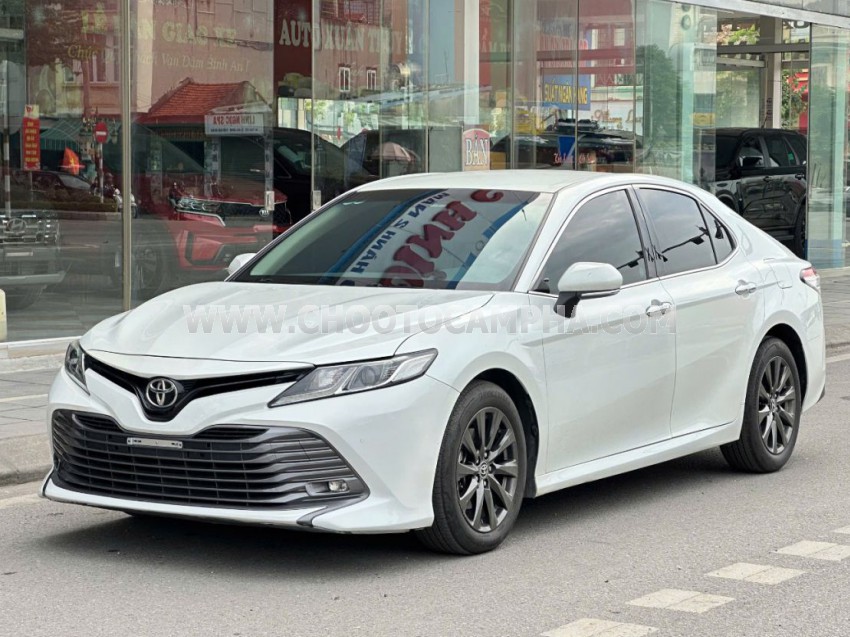 Toyota Camry 2.0G 2019