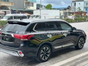 Xe Mitsubishi Outlander 2.0 CVT 2021