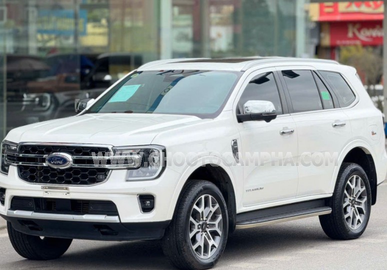 Ford Everest Titanium 2.0L 4x2 AT 2023