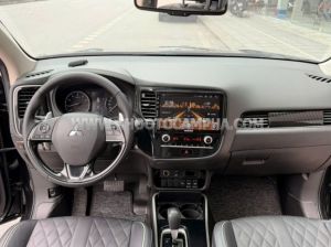 Xe Mitsubishi Outlander Premium 2.0 CVT 2022
