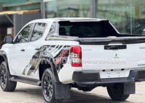 Xe Mitsubishi Triton Athlete 4x2 AT Mivec 2021