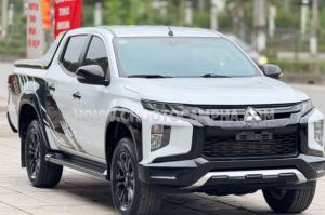 Xe Mitsubishi Triton Athlete 4x2 AT Mivec 2021