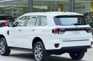 Xe Ford Everest Titanium 2.0L 4x2 AT 2024