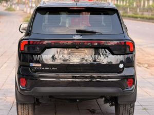 Xe Ford Everest Titanium 2.0L 4x2 AT 2023