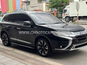 Xe Mitsubishi Outlander 2.0 CVT 2021