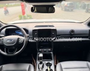 Xe Ford Everest Titanium 2.0L 4x2 AT 2024