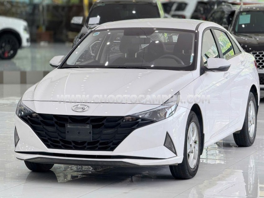 Hyundai Elantra 1.6 AT Tiêu chuẩn 2023
