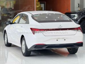 Xe Hyundai Elantra 1.6 AT Tiêu chuẩn 2023
