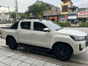 Xe Toyota Hilux 2.4L 4x2 AT 2020