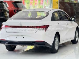 Xe Hyundai Elantra 1.6 AT Tiêu chuẩn 2023
