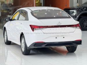 Xe Hyundai Elantra 1.6 AT Tiêu chuẩn 2023