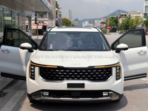 Xe Kia Carnival Signature 2.2D 2024