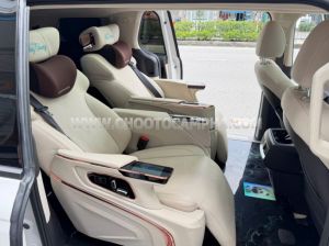 Xe Kia Carnival Signature 2.2D 2024