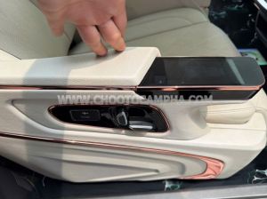 Xe Kia Carnival Signature 2.2D 2024