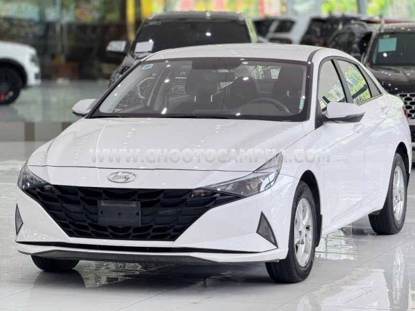 Hyundai Elantra 1.6 AT Tiêu chuẩn 2023